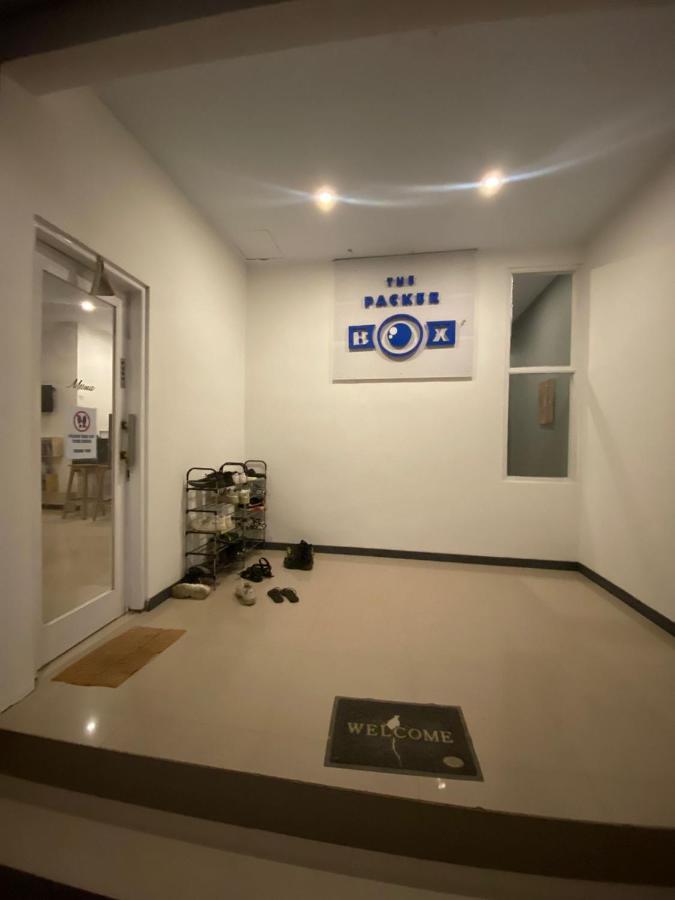 The Packerbox Hostel Batununggul エクステリア 写真